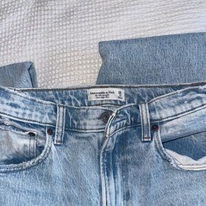 Abercrombie & Fitch Women's Relaxed Jeans - Light Blue